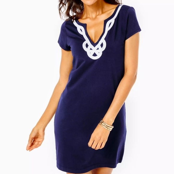 Lilly Pulitzer Dresses & Skirts - Lilly Pulitzer Pima cotton navy blue cap sleeve sz medium dress, great condition